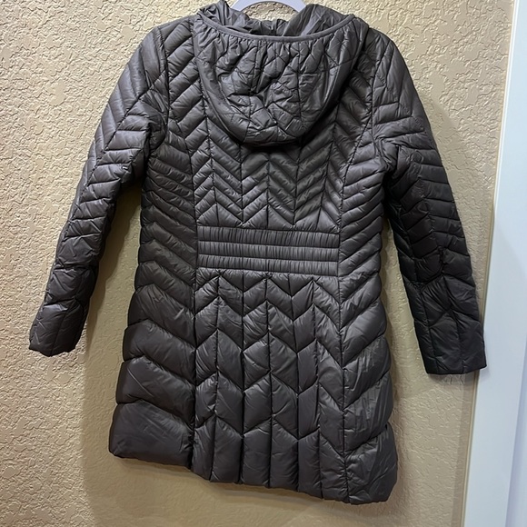 Michael Kors down fill packable jacket - Picture 5 of 6